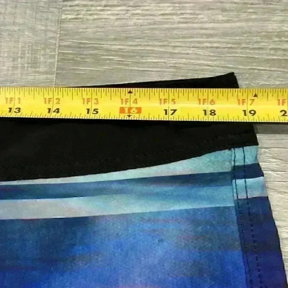 MAUI AND SONS 4-way Stretch Board Shorts Cargo Pocket Men's Size 37” X 10” EUC - Picture 15 of 16